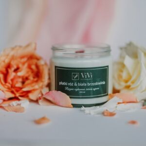 Płatki róż & biała brzoskwinia- naturalna świeca sojowa